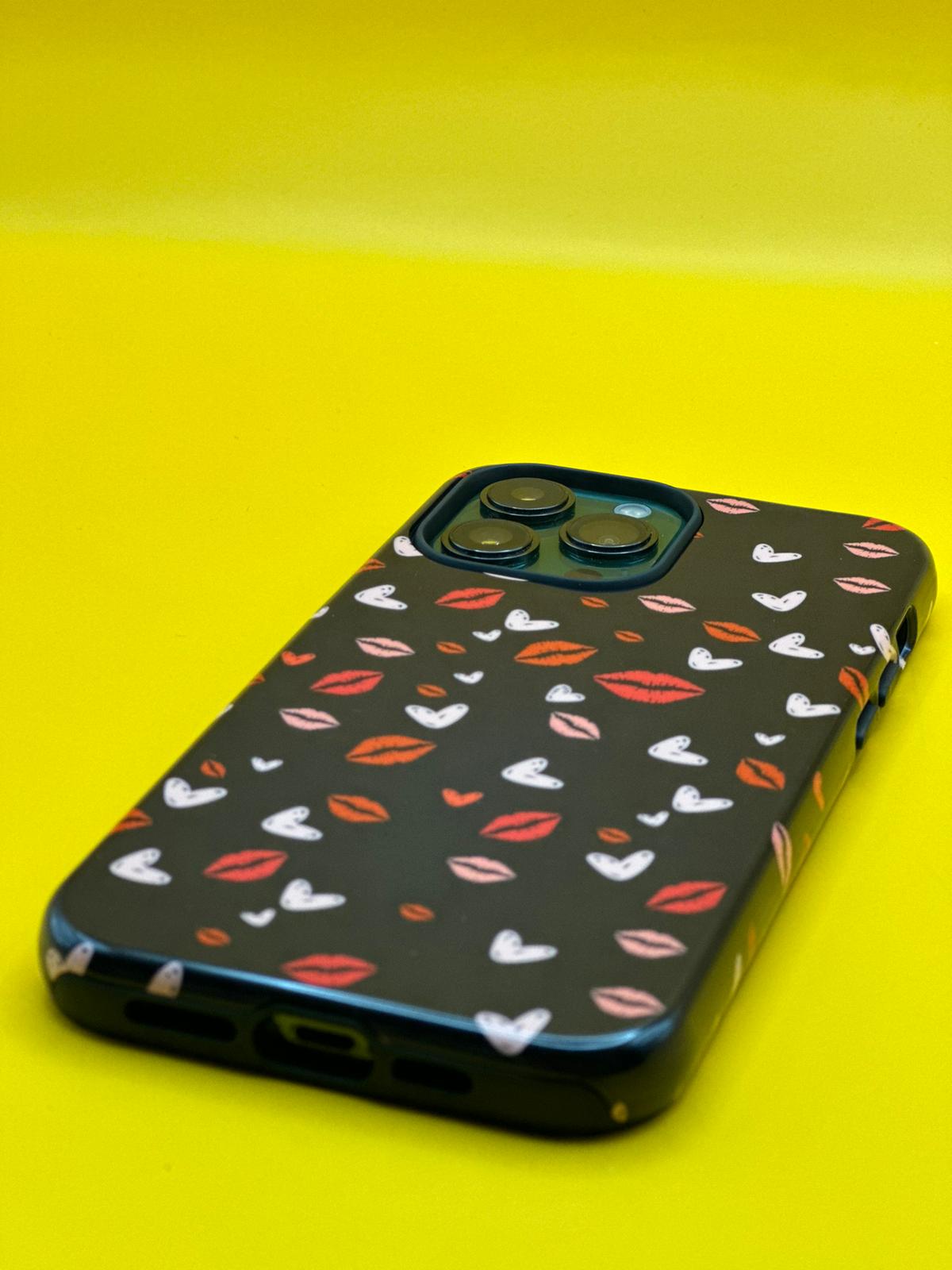 Crimson Night Hearts | Red-Toned Hearts on Black Background | Magsafe | Slim dual-layer protection